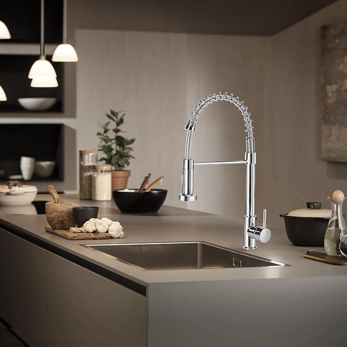 Küchenarmatur mit 360° Schwenkauslauf – Hochwertiger Wasserhahn aus Messing mit Zugbrause & Keramikkartusche