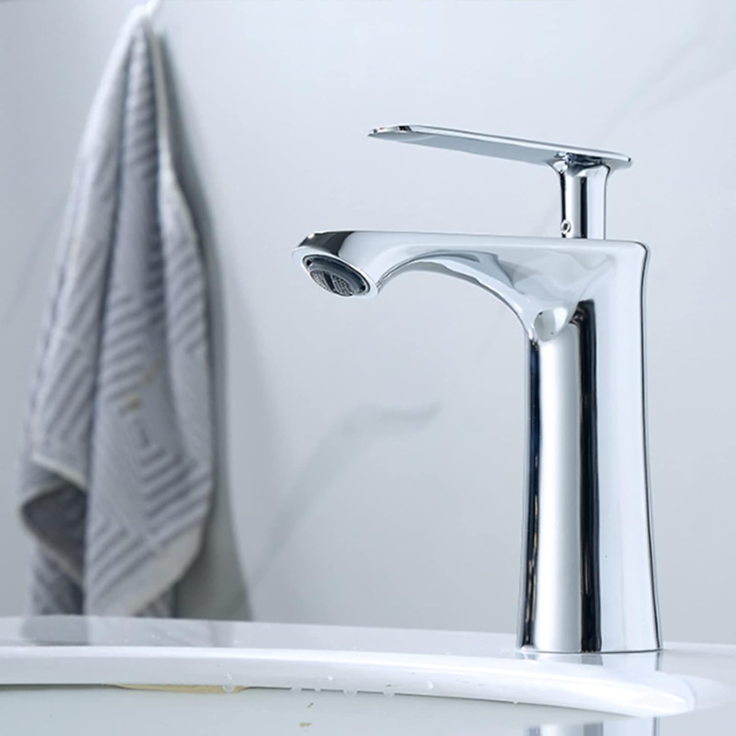 Küchenarmatur mit 360° Schwenkauslauf – Hochwertiger Wasserhahn aus Messing mit Zugbrause & Keramikkartusche