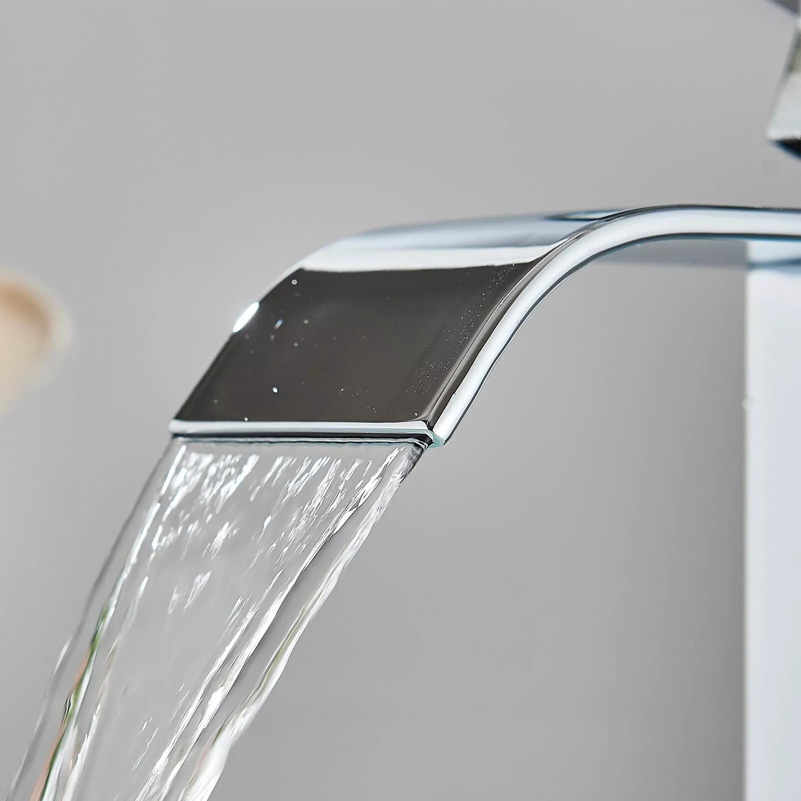 Küchenarmatur mit 360° Schwenkauslauf – Hochwertiger Wasserhahn aus Messing mit Zugbrause & Keramikkartusche