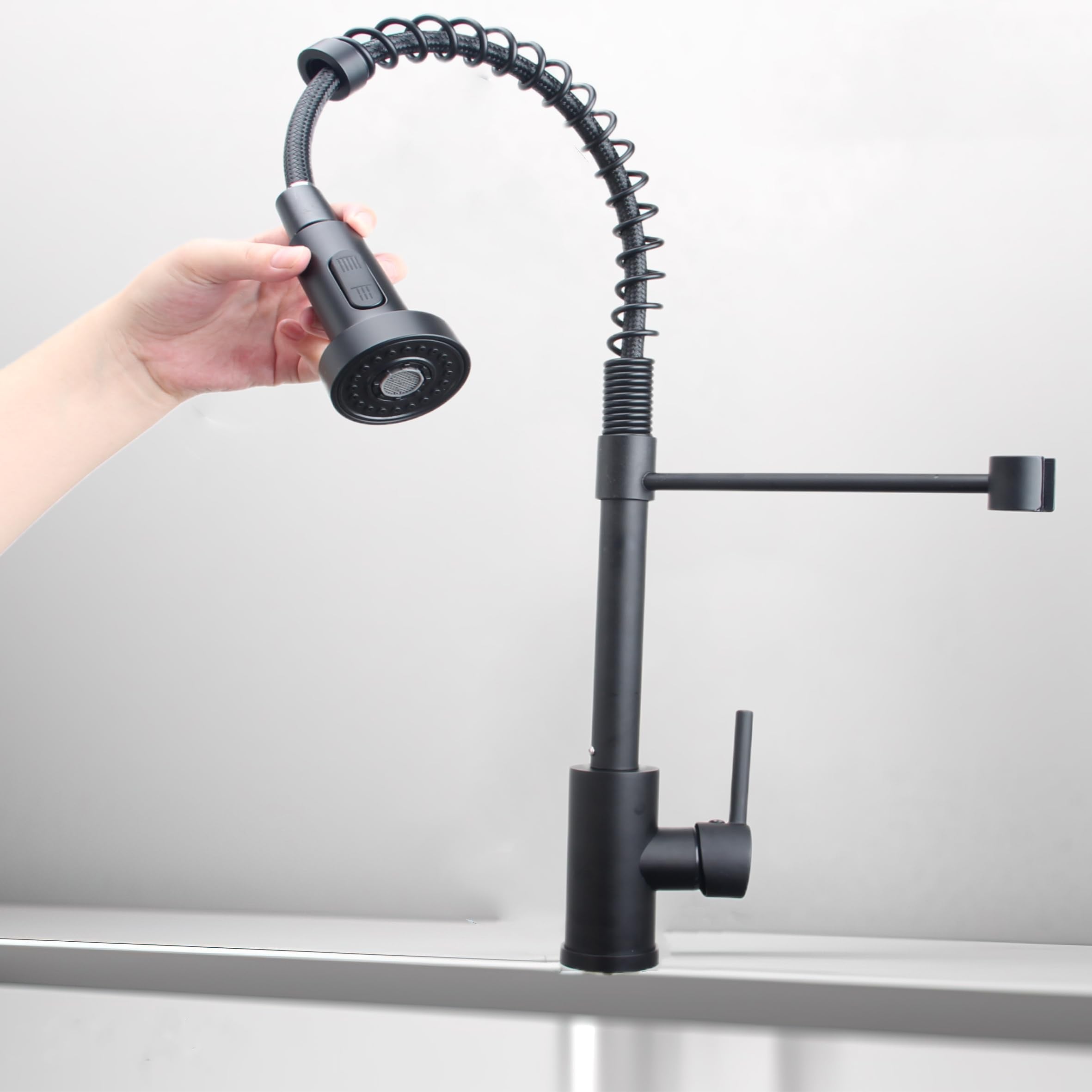 Küchenarmatur mit 360° Schwenkauslauf – Hochwertiger Wasserhahn aus Messing mit Zugbrause & Keramikkartusche